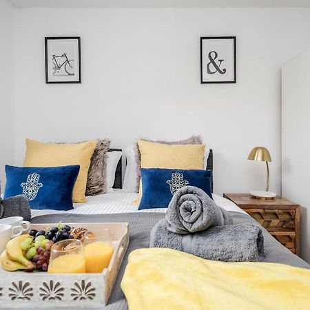 Stunning 2-Bed Apt - Free Parking - Camden - Central - Zoo - Shop - Events Лондон Екстер'єр фото