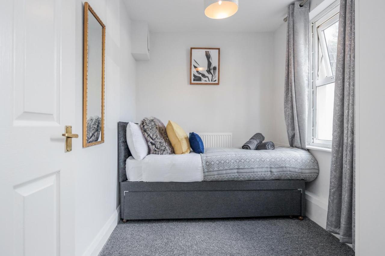 Stunning 2-Bed Apt - Free Parking - Camden - Central - Zoo - Shop - Events Лондон Екстер'єр фото