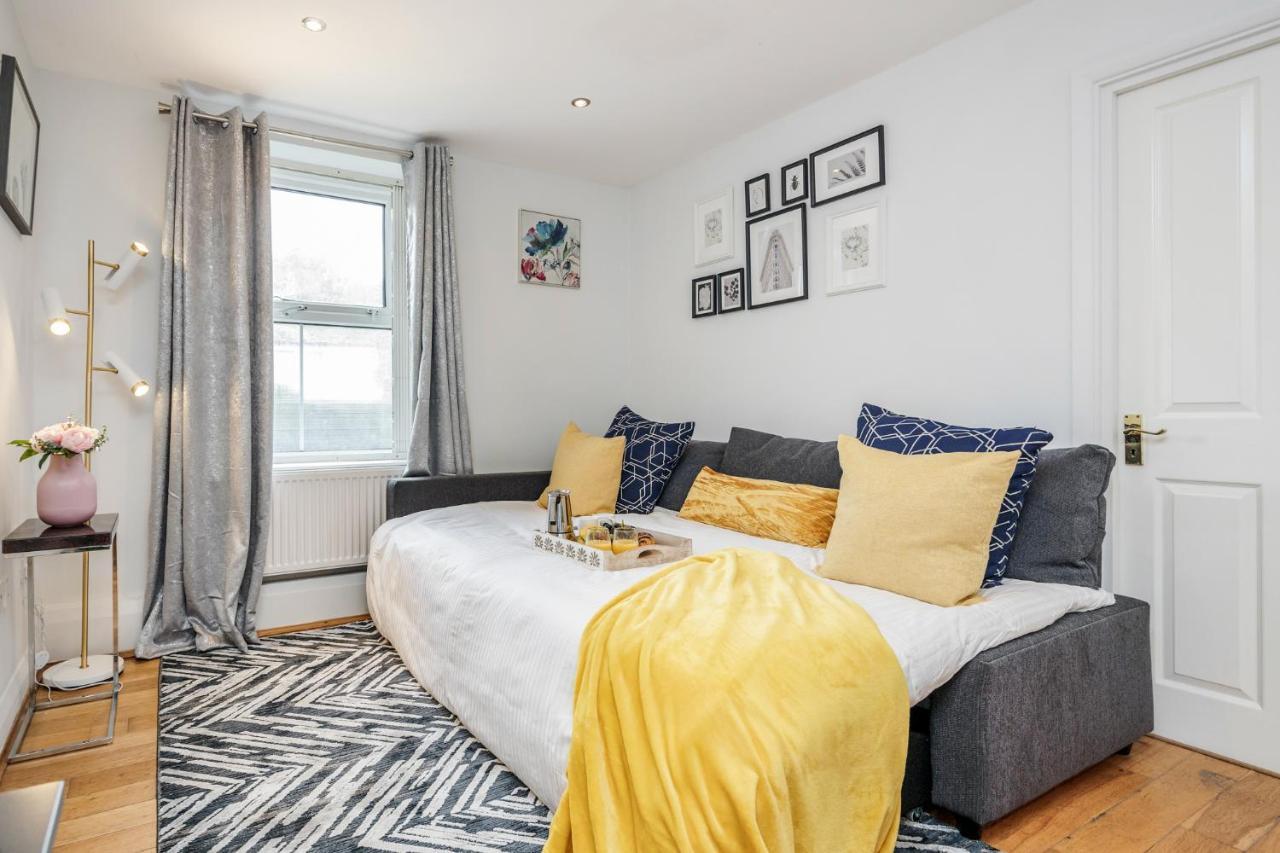 Stunning 2-Bed Apt - Free Parking - Camden - Central - Zoo - Shop - Events Лондон Екстер'єр фото